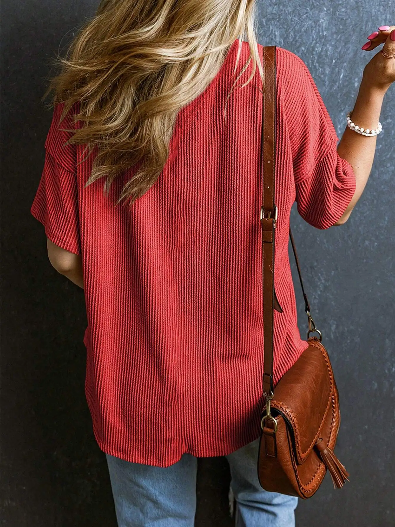 

Свободная футболка с V-образным вырезом и коротким рукавом, с текстурой, повседневная, весна-лето