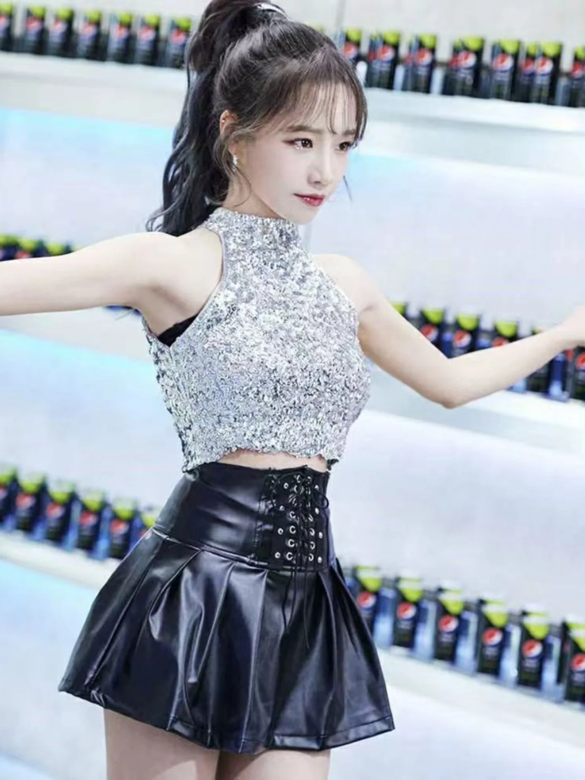 Sexy Short Sequin Crop Top And Skirt Set Neck Hanging Vest Stage Performance Women's Fashion Slimming Top Glitter Party Outfit