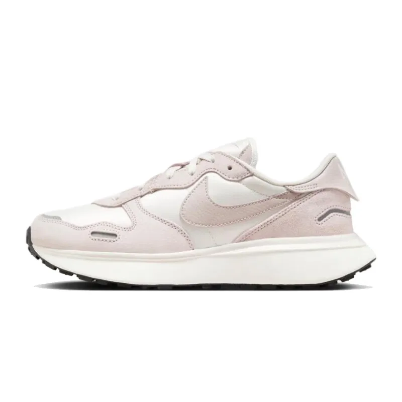 

Nike Waffle Outsole Lightweight Cushioning Outdoor Women's Running Shoes New Wear-Resistant Rubber Sole Comfortable Fitness Low-Top Sports Running Shoes Phoenix Waffle Retro Logo + Inspired Tongue Casual Sports Shoes Retro Style Recommended Fd2196-004