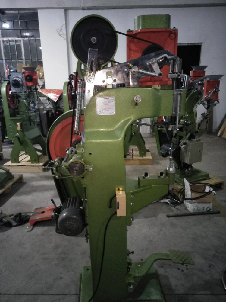 New Riveting Machine for Baby Prams and Folding Chairs at Competitive Price