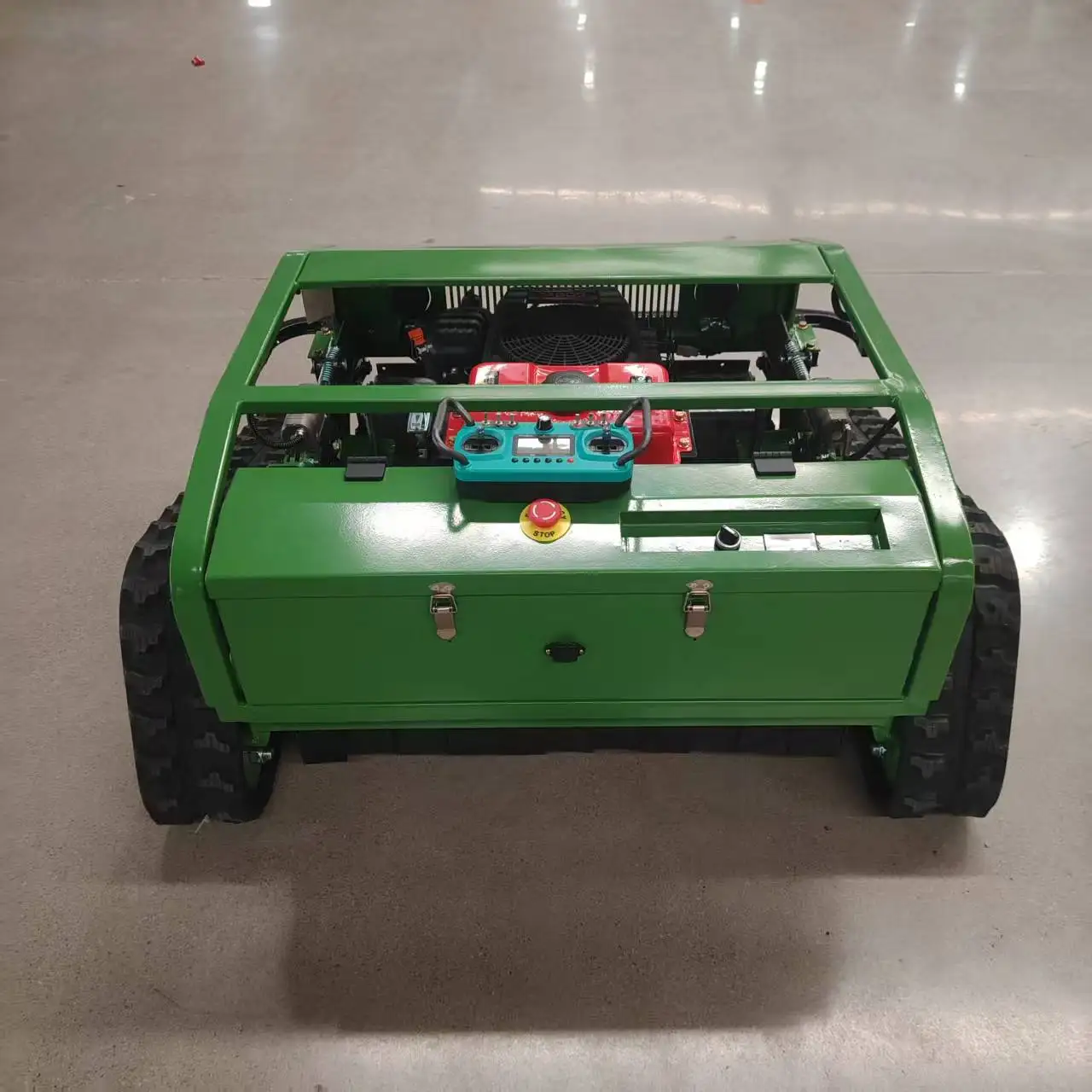 800MM 원격 제어 잔디 깎는 기계, 경사진 정원용 자동 등반 기능, 가정용으로 완벽, 상하 경사면 잔디밭에 적합, 간편