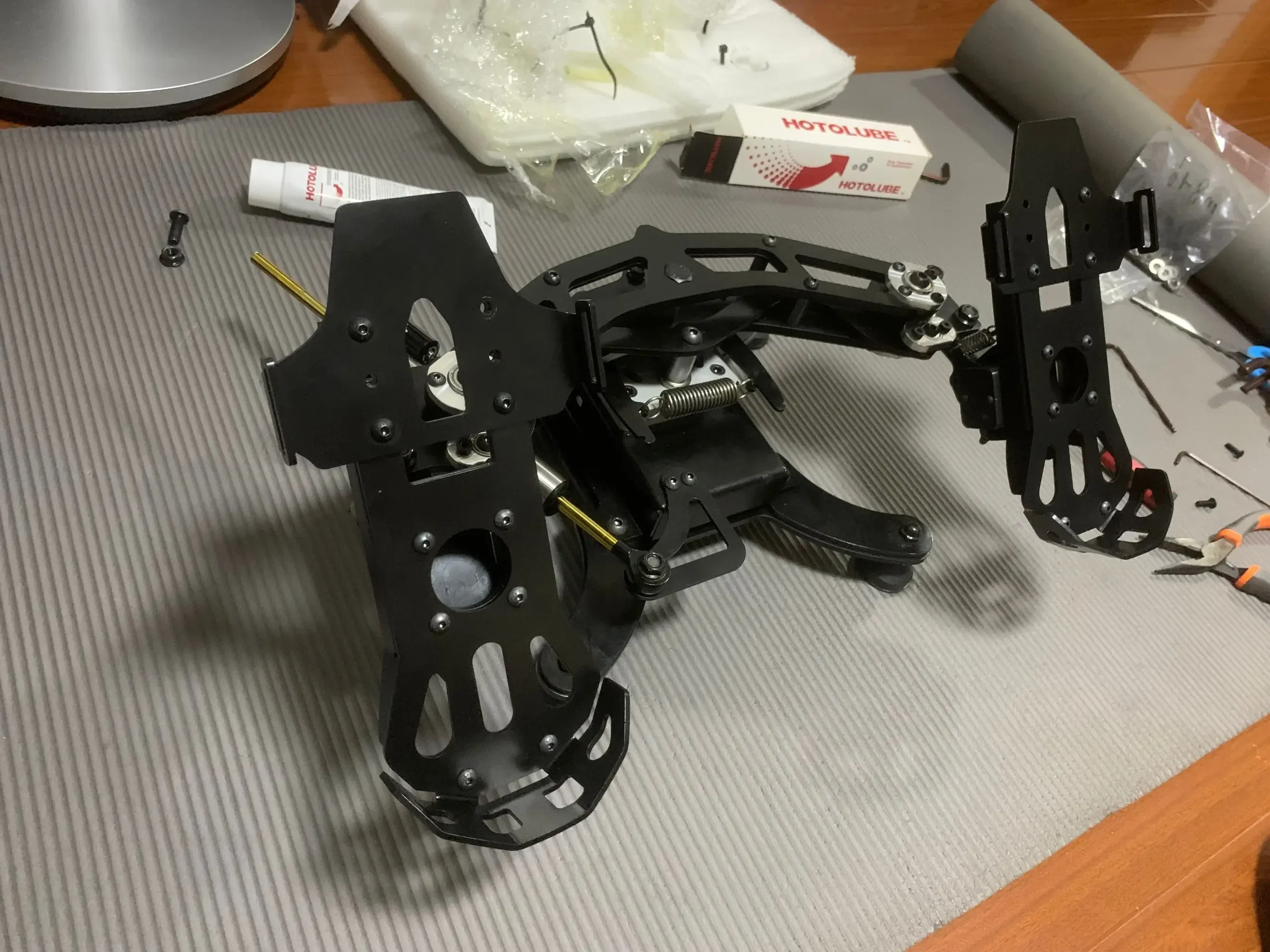 Aplicar al timón de pie Brother SN2 de avión, timón de vuelo de tres ejes de Metal, soporte de timón tonto, Sensor Hall DCS 2020