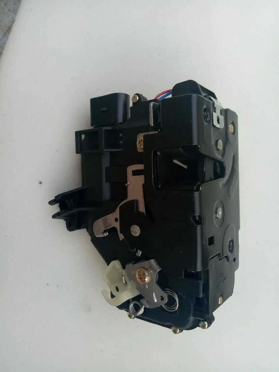 LHD Front Left Side Door Lock Latch Actuator For Audi A4 B6  A6 C5  2001-2005  4B 8E  4B1837015G