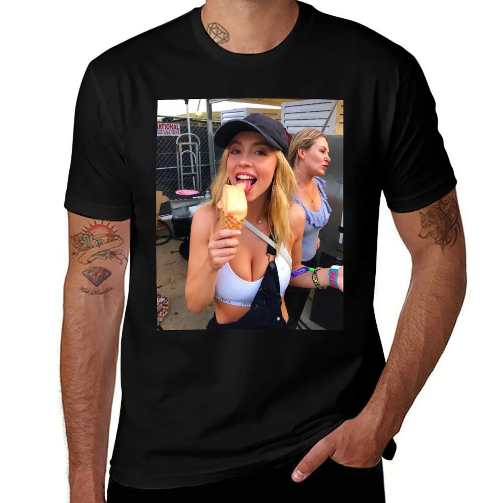 

Sydney Sweeney T-Shirt man t shirt luxury man t shirts graphic T-Shirt