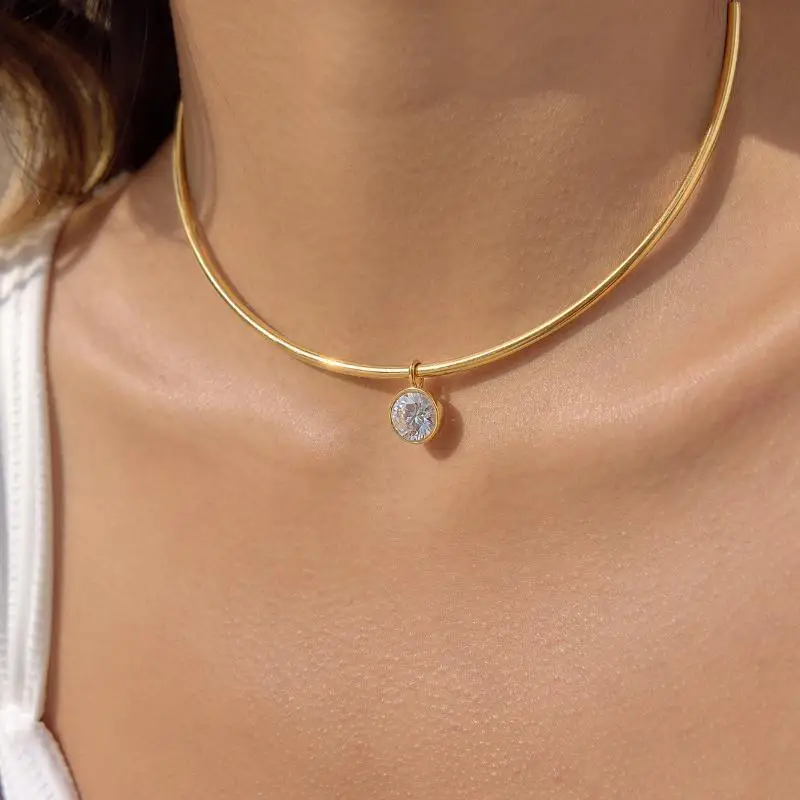 Zarte geometrische Zirkon-Anhänger-Halskette für Frauen, minimalistische Edelstahl-Halskette, modisches Schmuckgeschenk – Detail 1