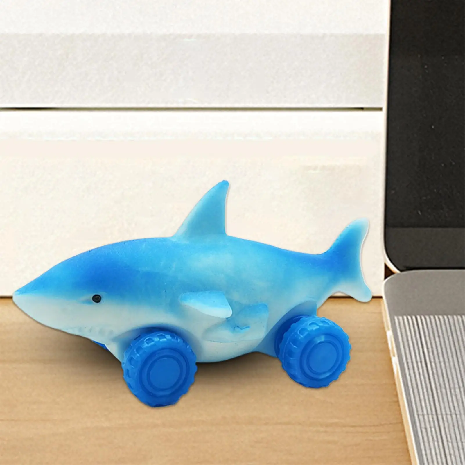 Shark Fidget Toy Soft Cute Car Design Portable Leisure Games Squeeze Animal Toy For Offices Work Commuting Study Waiting Rooms