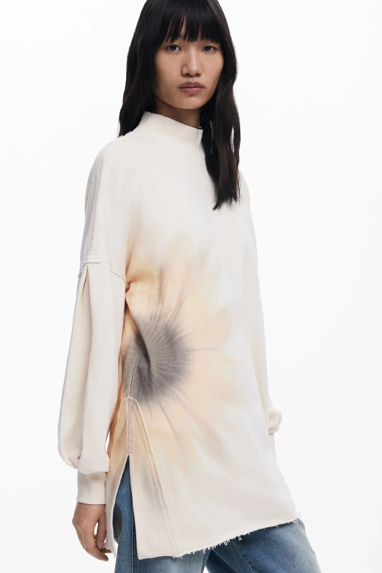 الأوروبية والأمريكية والإسبانية الأصلية 3D تصميم مطبوع صغير الرقبة العالية فضفاضة عارضة المرأة هوديي شخصية الموضة