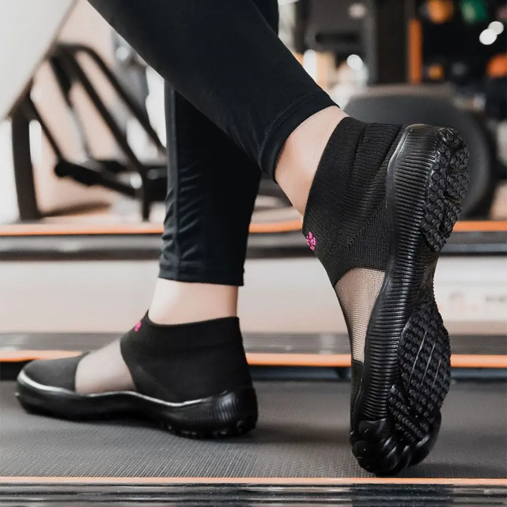 Gym Flats Anti-Slip Wading Shoes Lightweight Quick-Drying Beach Shoes Water-Resistant Breathable Barefoot Shoes Outdoor