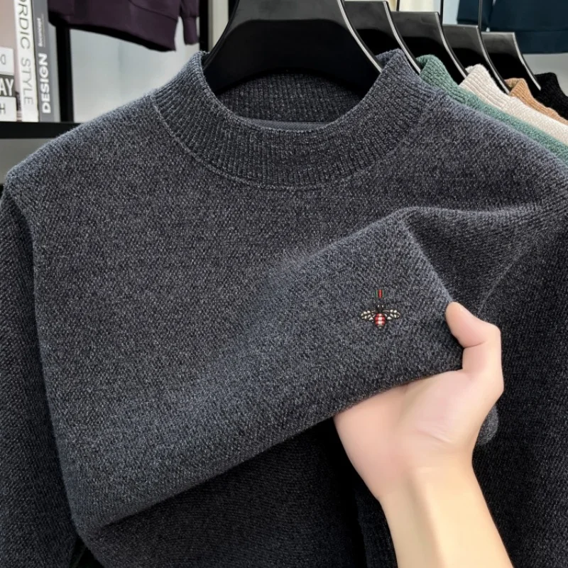 เสื้อสเวตเตอร์ผู้ชายแบรนด์หรู ปักลายผึ้ง คอกลม สวมใส่สบาย อบอุ่น เหมาะสำหรับฤดูใบไม้ร่วงและฤดูหนาว แฟชั่นใหม่ หรูหรา ถักนิตติ้ง