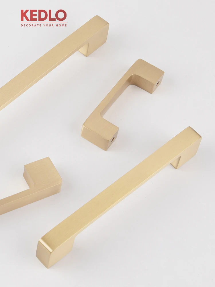 KEDLO Massiver Messinggriff, modern, minimalistisch, gebürstetes Messing, flacher Küchenschrank- und Schubladengriff in Gold. – Detail 6