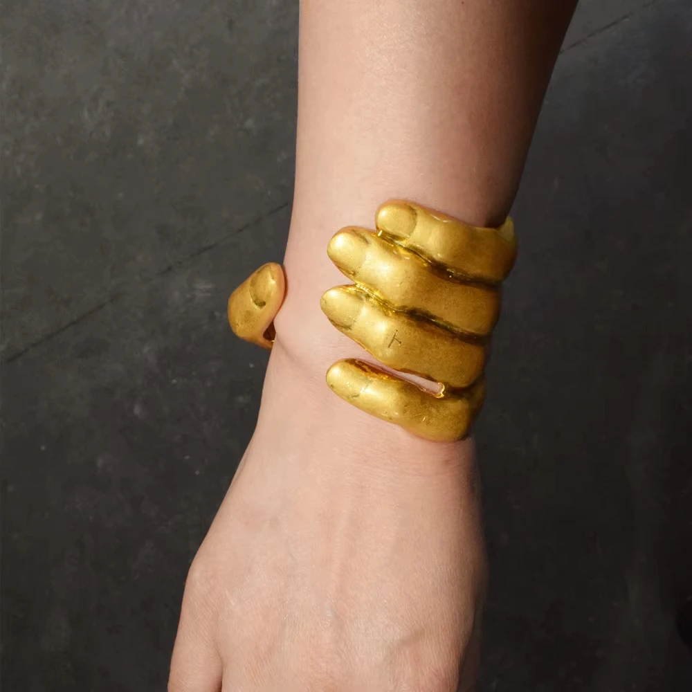 1PCS Vintage Unique Metal 5-Fingered Hand Grip Palm Ring Bracelet Fashion High-End Open Bracelet Trendy Lady Jewelry Accessory