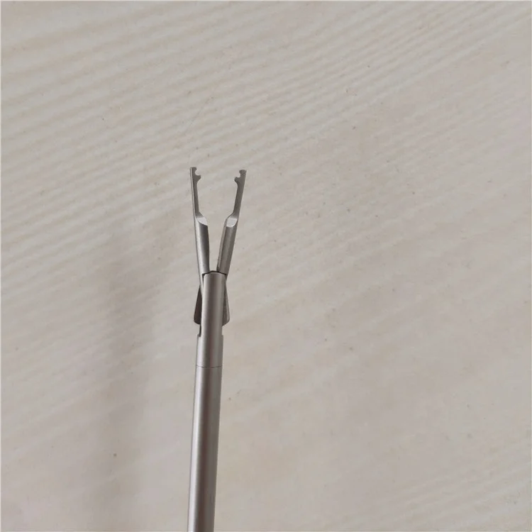 Small Medical Reusable Endoscopic Surgical Laparoscopic Instrument Clip Applier Polymer Hemolok Ligation Plastic Clip Applicator