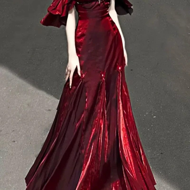 Red Rose Lolita Mermaid - style Skirt: A Gorgeous Birthday Gown for the Royal Sister. This Lolita - style dress is an exquisite
