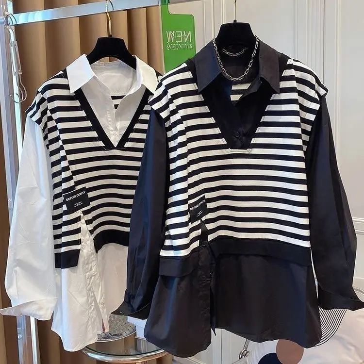 Top de dos piezas falso a rayas estilo de Hong Kong para mujer primavera y otoño nuevo estilo con cuello en V versión coreana Top de nicho suelto versátil