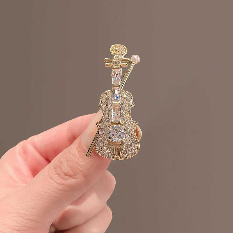 Shinny Crystal Violin Pearl Brooch For Women Exquisite Design Music Accessories Clothing decoration Brooches Pins