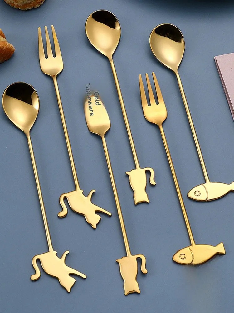 

Набор столовых приборов из нержавеющей стали: вилка, ложка, ложка для перемешивания. Подарочный набор в коробке. Мультяшный дизайн. Повседневный подарок для всех.