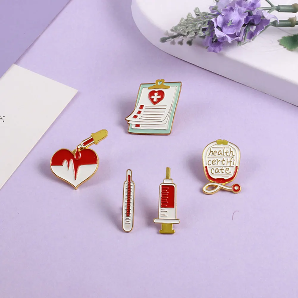 

4pcs Medical Themed Alloy Breastpin Decorative Retro Cartoon Brooches Jewelry Clothes Pins Gifts Women Nurse Phlebotomy Badge