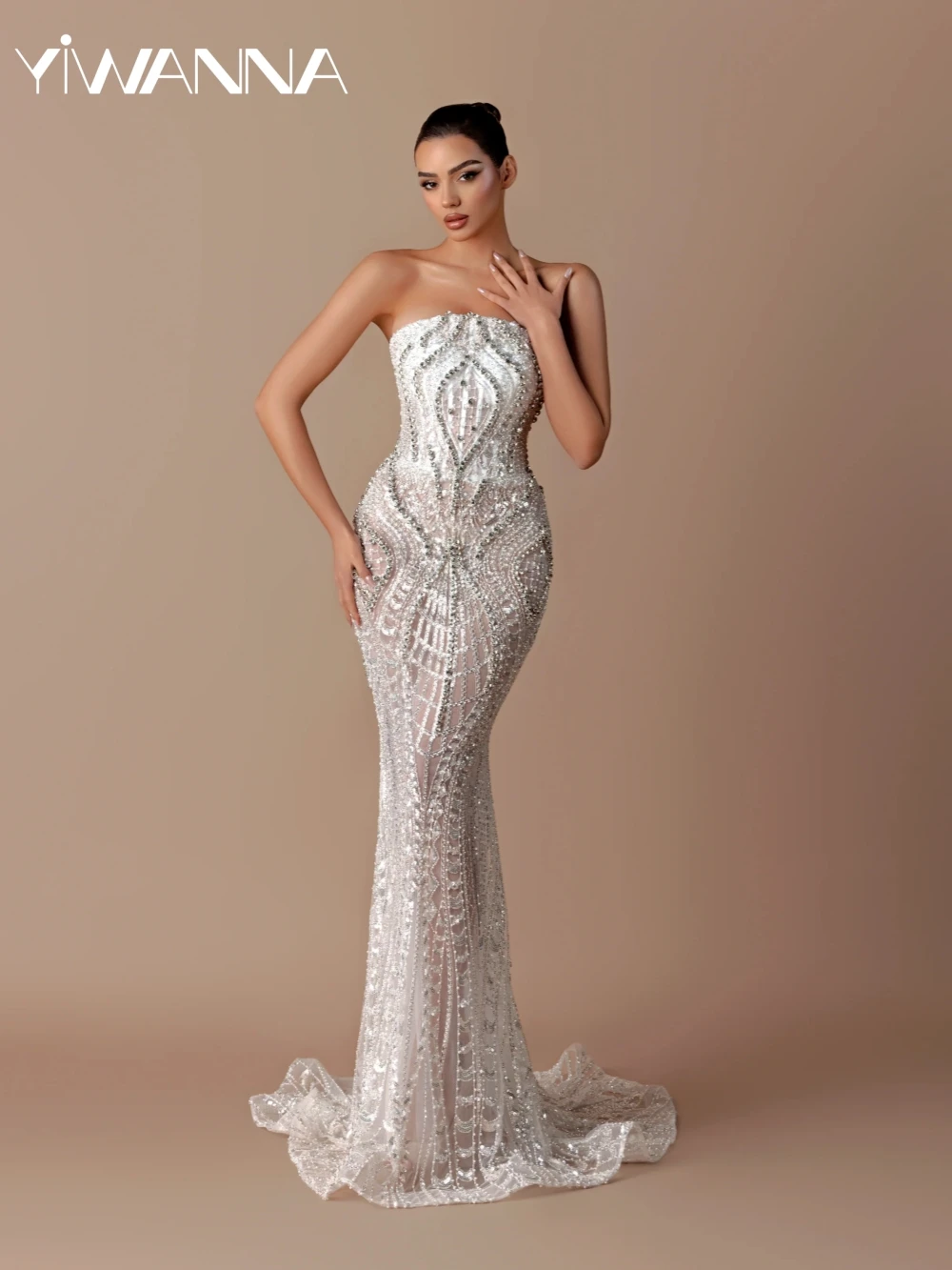 

Silver Embroidery Crystal Mermaid Long Wedding Dress Illusion Strapless Wedding Party Gown Customized Exquisite Bridal Gowns