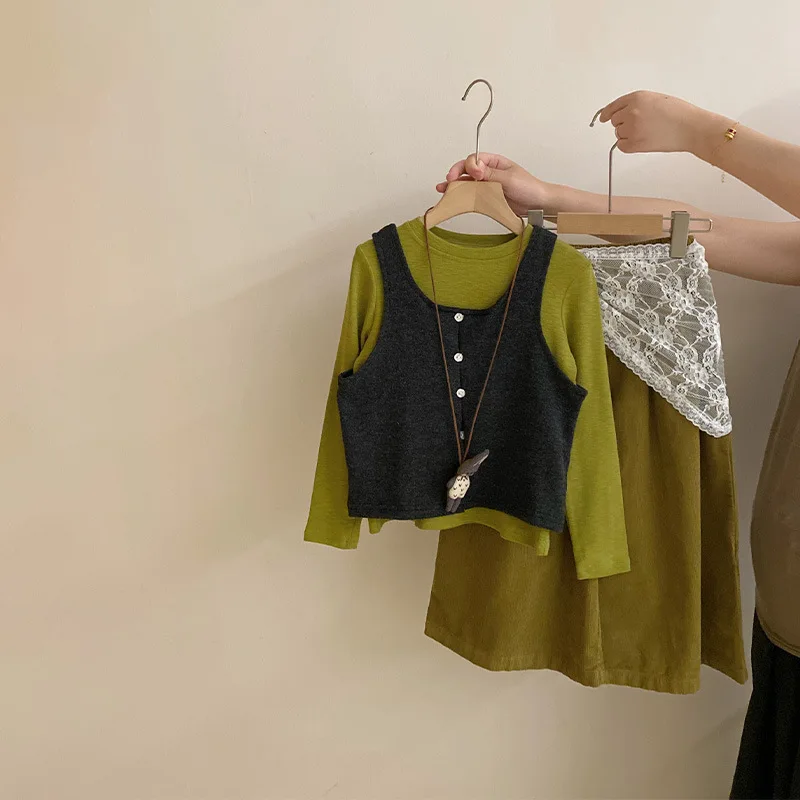 Girls' Spring and Autumn Winter New Fashionable Long Sleeve Bottom Vest Two Piece Set Butt Curtain Simple Casual Pants