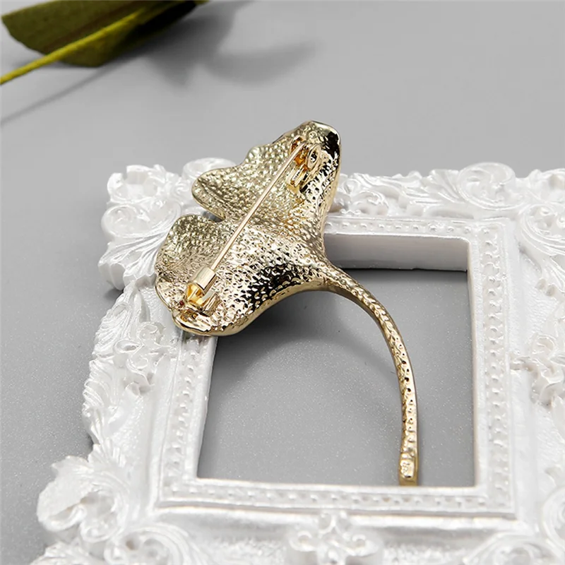 FZFZ 여성을위한 레트로 우아한 은행 나무 잎 브로치 웨딩 파티 꽃 브로치 핀 패션 보석류 B