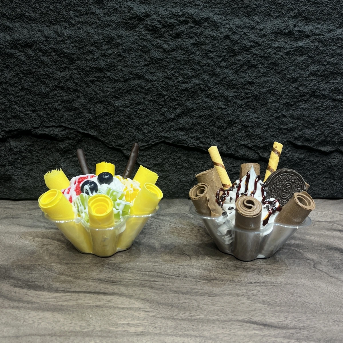 

6,2 дюйма индивидуальная поддельная модель еды, рулон йогурта, мороженого, несколько вариантов Pocky, пустая клубничная чашка на заказ, имитация десерта