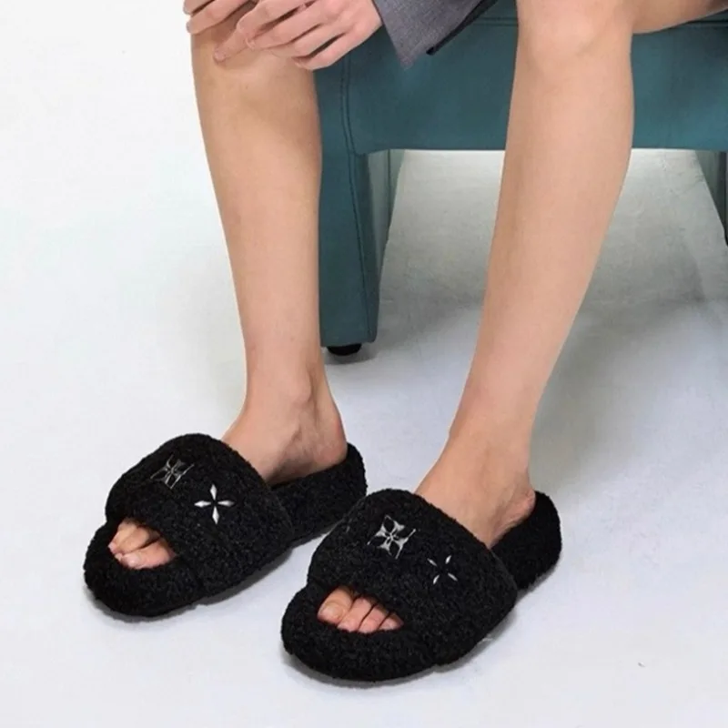

New Women's Shoes Exquisite Plush Platform Slippers for Woman Fashion Metal Decoration Casual Shoes Designer Shoes Zapatos Mujer