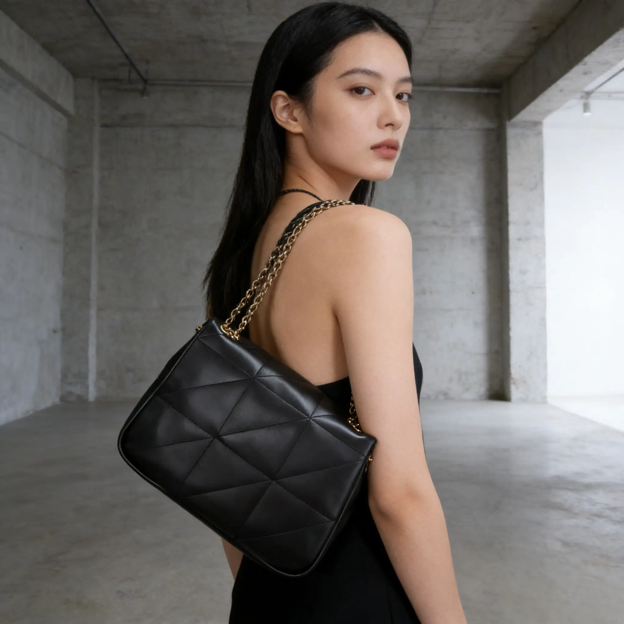 

Винтажная женская сумка из мягкой натуральной кожи, вместительная, для повседневного использования, на одно плечо и через плечо.