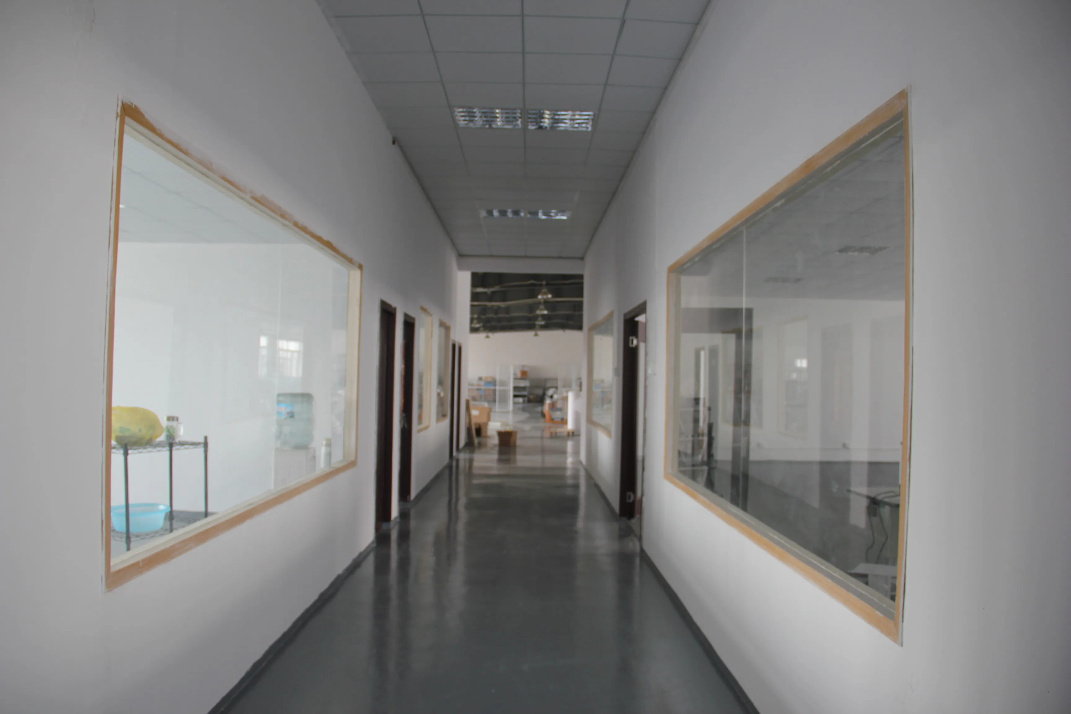 Diseño ergonómico Flexible de usar carrito médico para computadora portátil