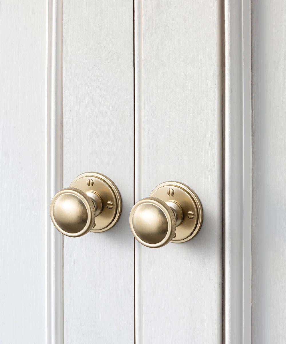 6Pack Antique Brass Cabinet Knob with Backplate Round Drawer Knob Zinc Alloy Cabinet Handles, Vintage Style Dresser Pull Cabinet Hardware For Bedroom Kitchen, Vanity, Furniture, Closet