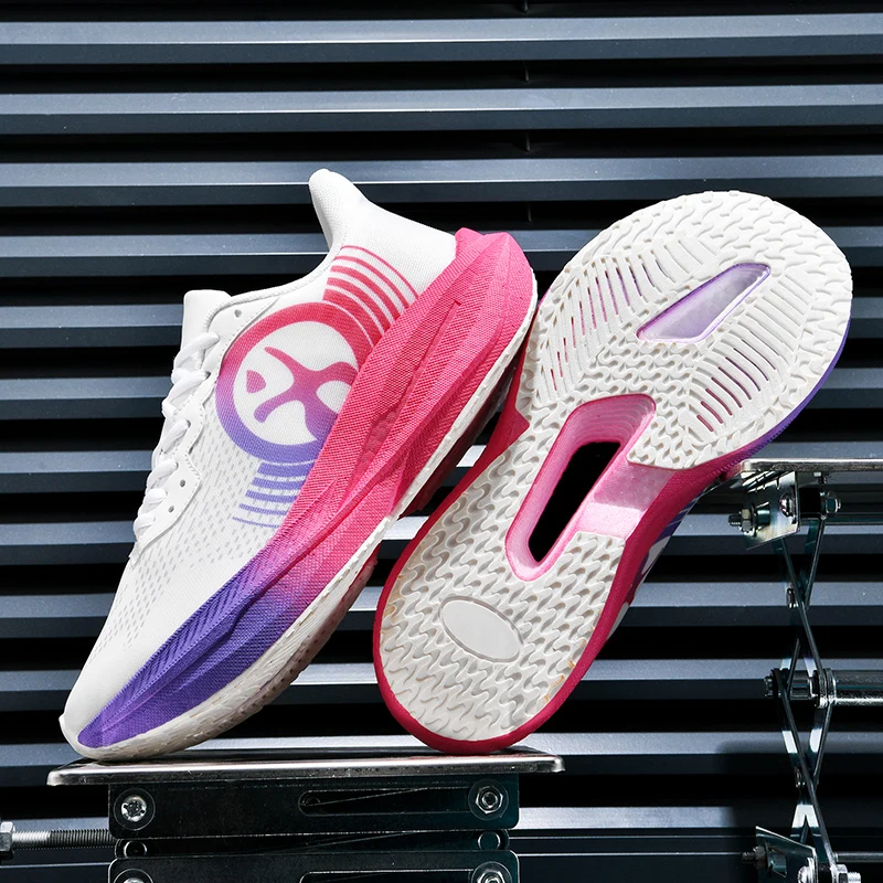 

Hot Selling Men Tennis Shoes Comfort Luxurious Outdoor Running Shoes Men Thick Sole Cushioning Durable Professional Sneakers