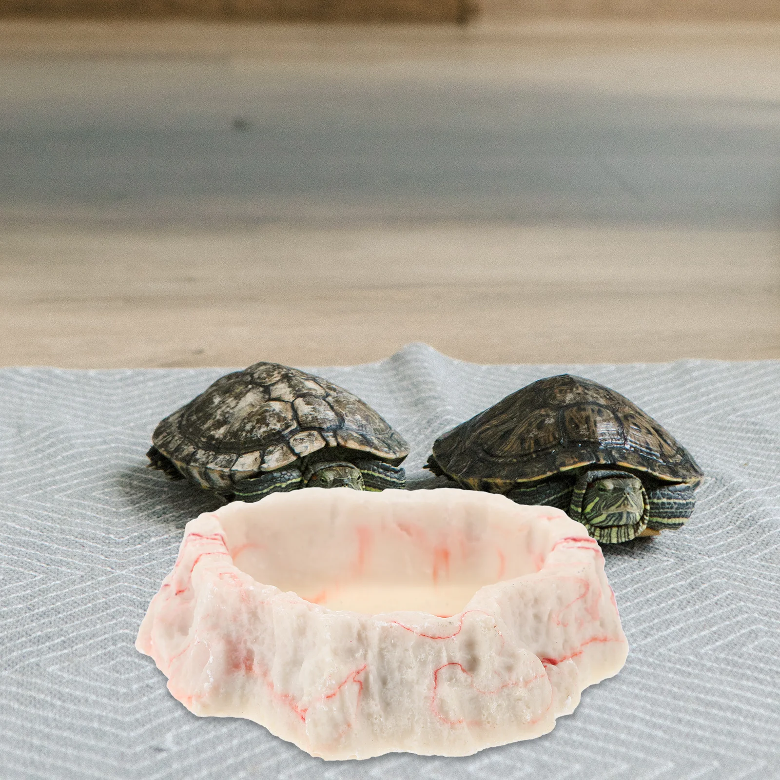 

Stable Resin Reptile Feeding Bowl Long Serving Time Easy to Clean Food Water Dish for Lizards Tortoises Pets Reptile Food Bowl