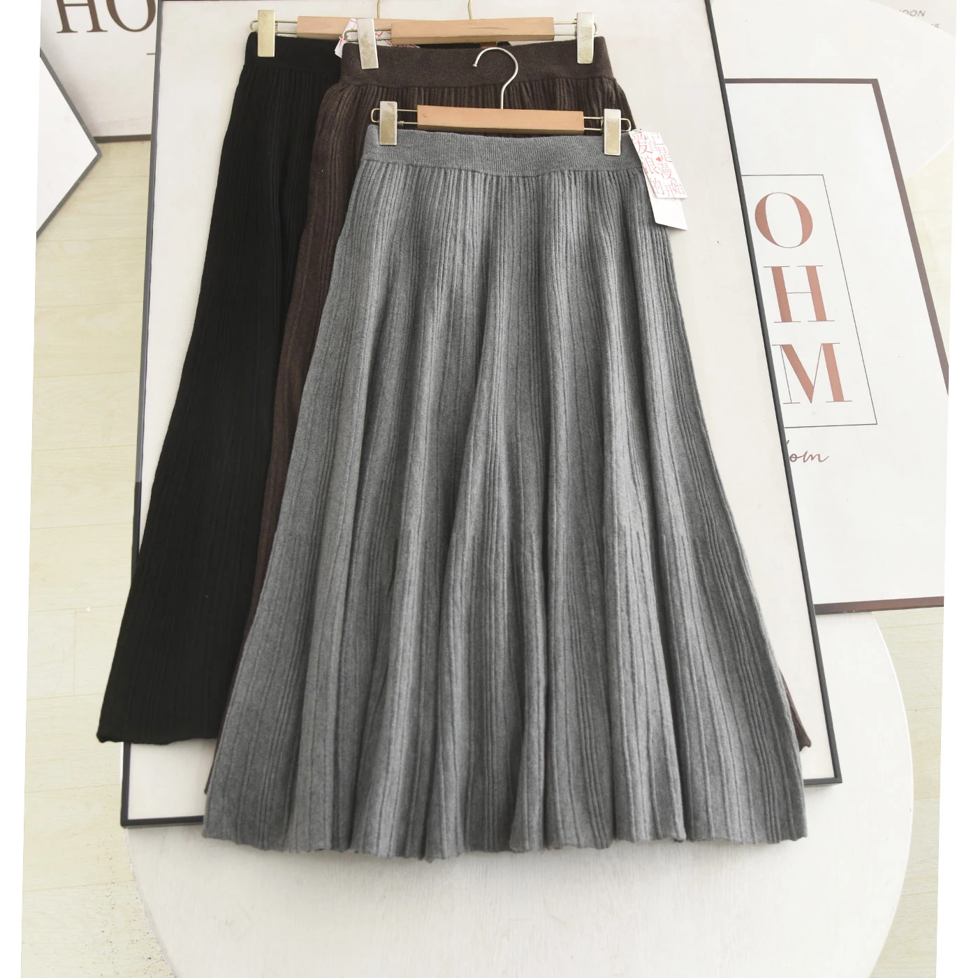 

Женская вязаная юбка А-силуэта с завышенной талией, утягивающая, средней длины, повседневная, Зима 2025