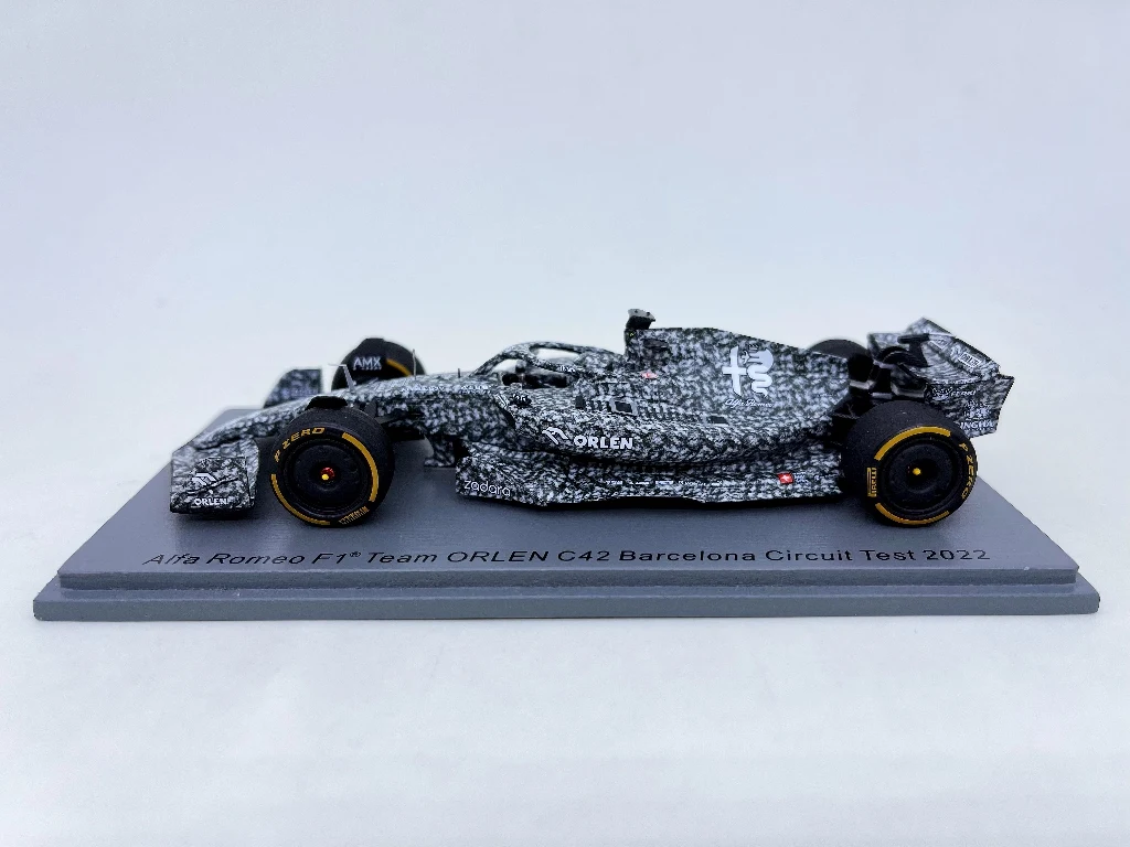 SPARK 1:43 F1 C42 2022 Robert Kubica Barcelona Test Vehicle Simulation Limited Edition Resin Metal Static Car Model Toy Gift