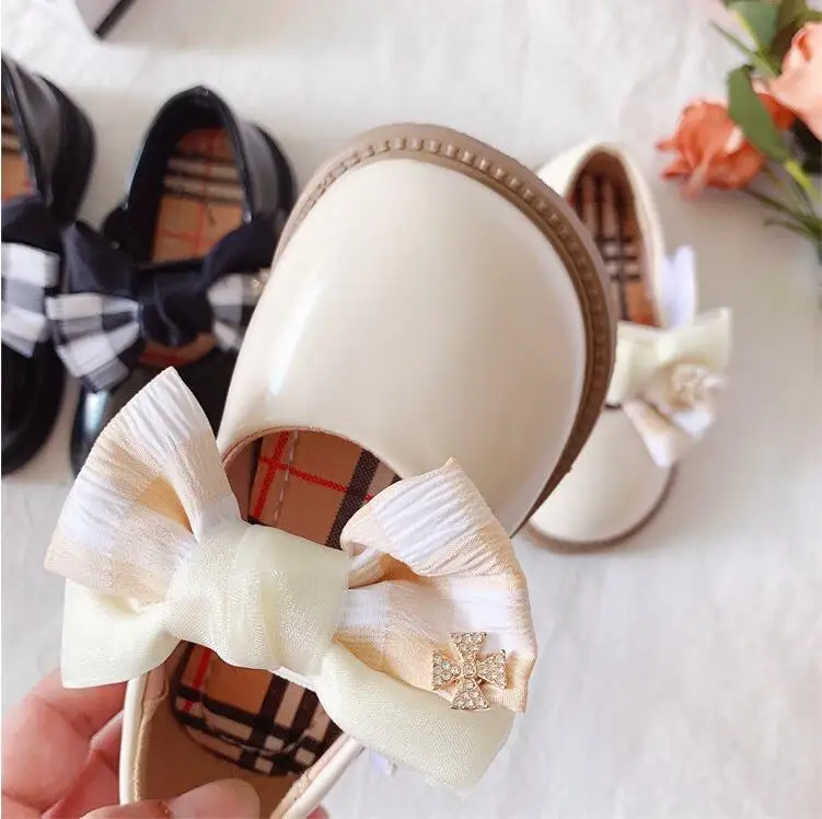 Princess Shoes 2024 Spring Autumn New Black Flat Non-slip Girls Leather Mary Janes Children's Fashion Bow Versatile Japanese