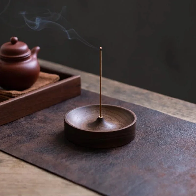Brûleur d'encens rond artisanal en bois massif de noyer noir pour cérémonie du thé, support de plateau pour encens d'agarwood