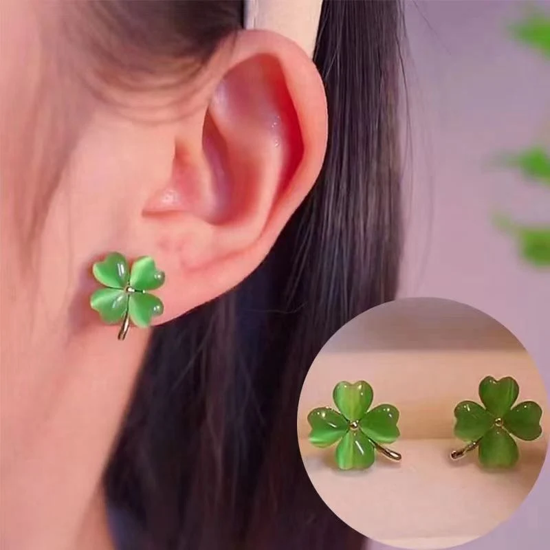 Fashionable Green Leaf Small Stud Earrings Chic Gold Color Metal Posting Earrings Tiny Daily Wear Jewelry For Women