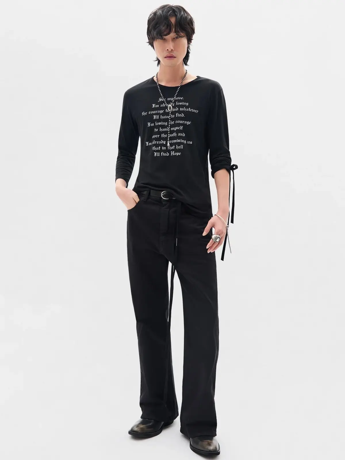 Ann Black See My Love Print Pendant Seven Sleeve Ribbon Slim Fit T-Shirt
