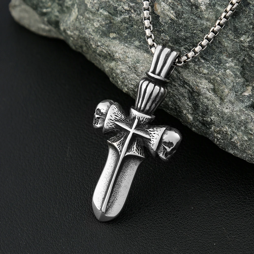 Punk Hip Hop Personality Skull Sword Pendant Necklaces For Men 316L Stainless Steel Fashion Rider Skull Necklace Jewelry Gifts
