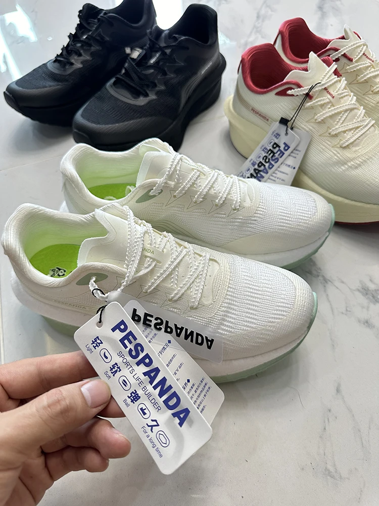 

Ultra-Light Foam Sole Sports Casual oes Breathable Fly Knit Couple Sle o Absorption Comfortable Low Top