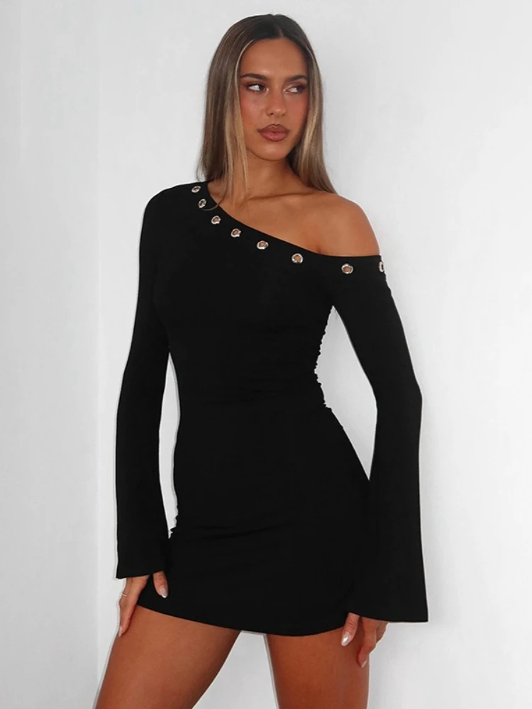 ヨーロッパ系アメリカ人スタイルの冬の新作無地スリムドレス、斜めネックカットアウト長袖ドレス、オフショルダーロング丈レディースドレス