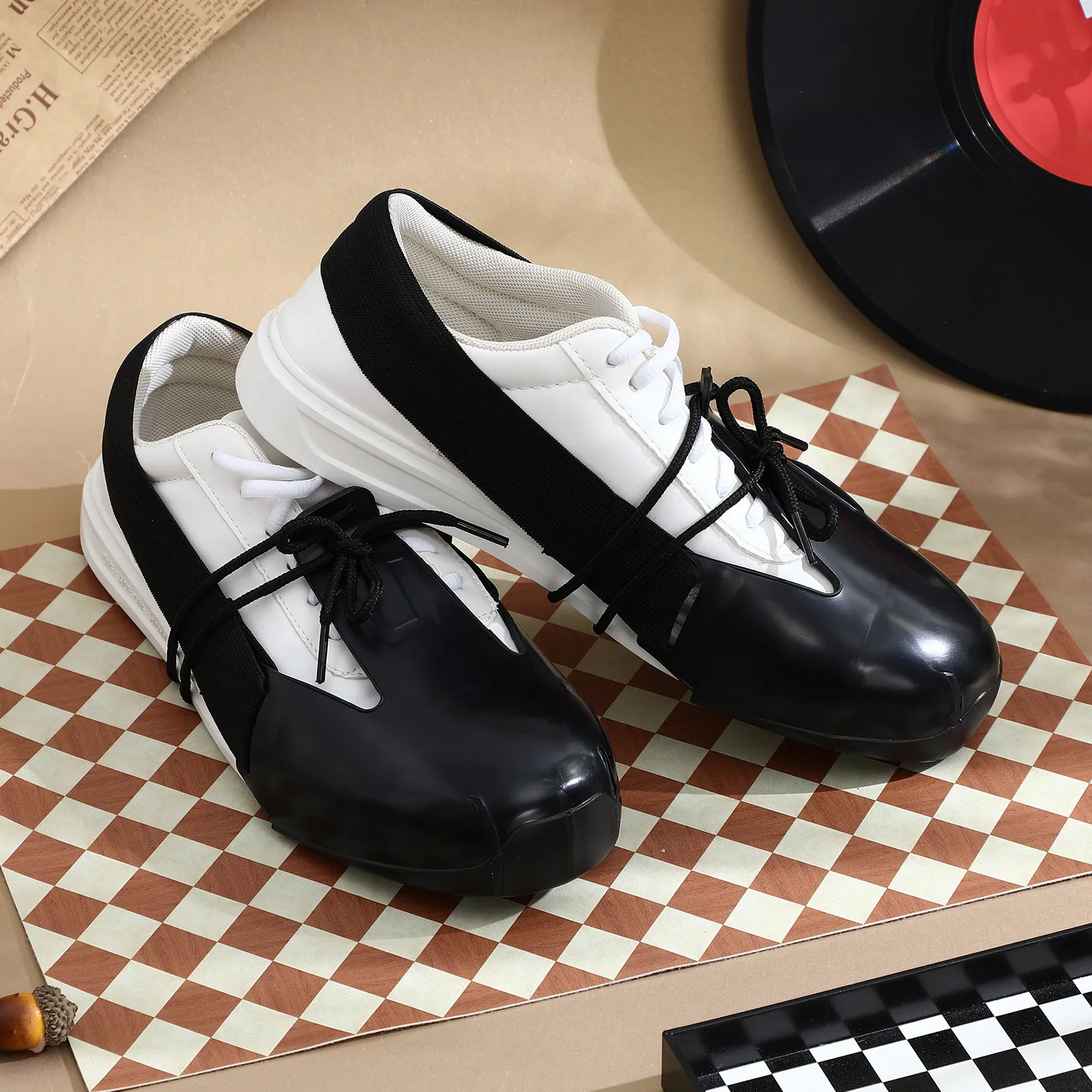 

2Pairs Protective Steel Toe Shoe Covers Non-Slip Wear-Resistant PVC Safety Shoe Caps for Visitors Workers Universal Size Unisex