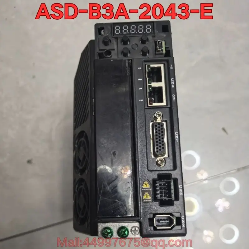 

Бывший в употреблении тест функции сервопривода ASD-B3A-2043-E нормально