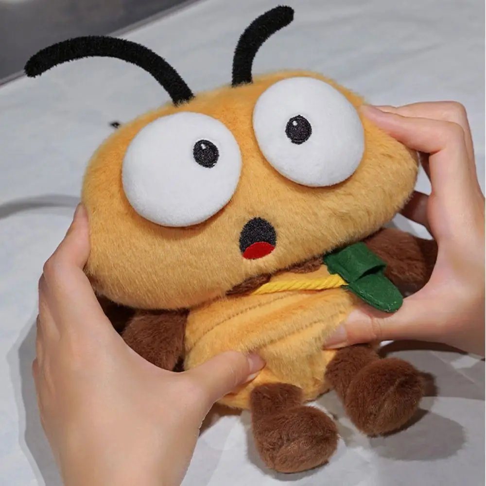 Novelty Simulated Cockroach Toys Soft Fluffy Cockroach Stuffed Animal Cute 21cm Cockroach Doll Home Decor