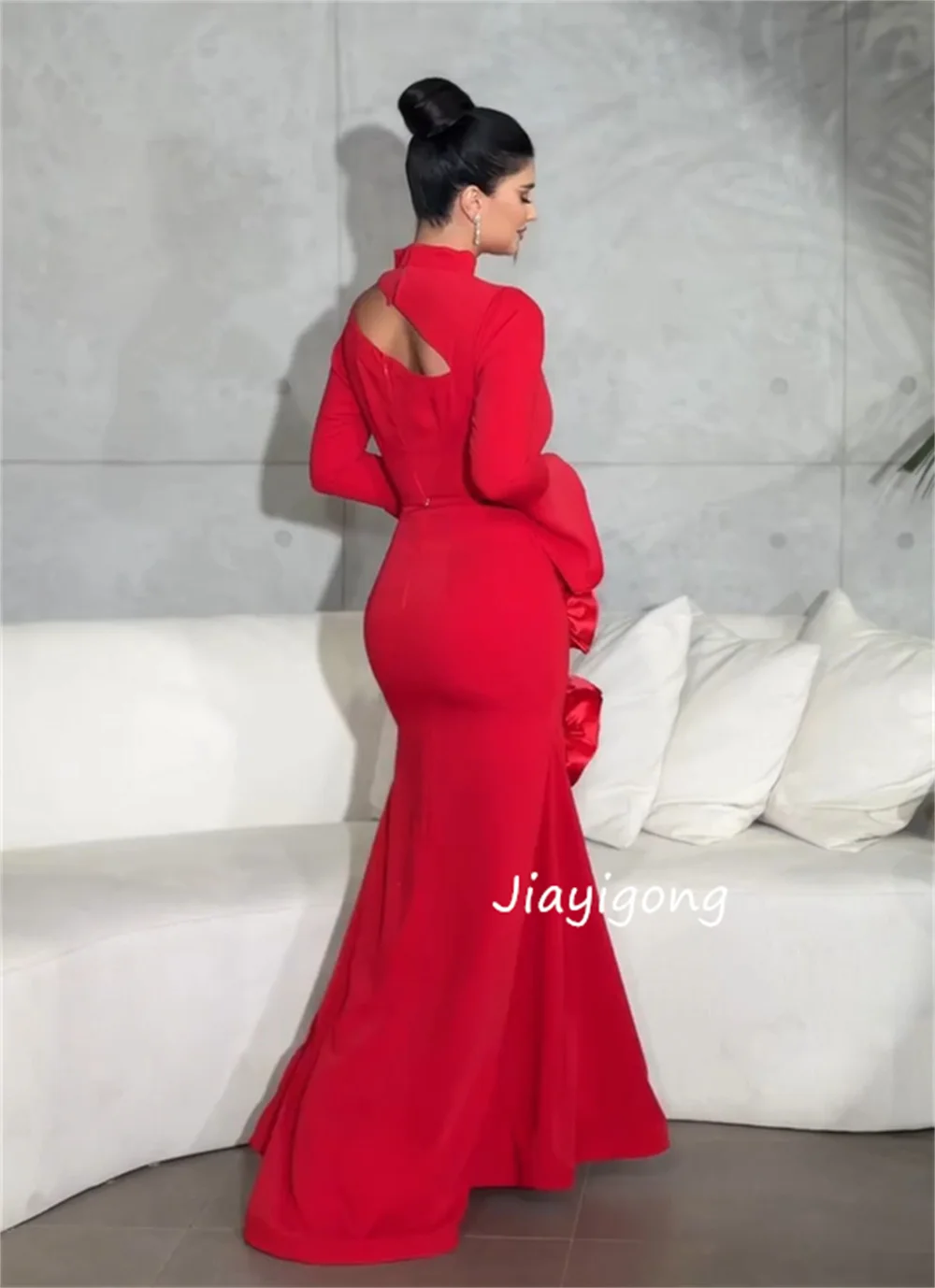 맞춤형 우아한 저지 플리츠 수제 꽃 장식 트럼펫 하이 칼라 롱 드레스 맞춤형 행사 홈커밍 매칭