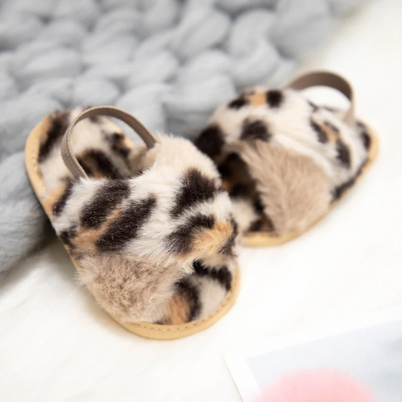 Pantofole per neonati sandali Open Toe Baby Boy Girl pantofole in pelliccia sintetica sandali in peluche leopardati per bambini primi camminatori