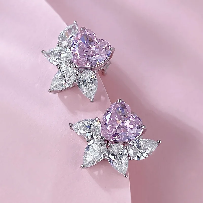 

Surrounded with colorful diamonds and pink diamonds, 8 * 8 heart-shaped earrings, light and luxurious temperament, and high-end