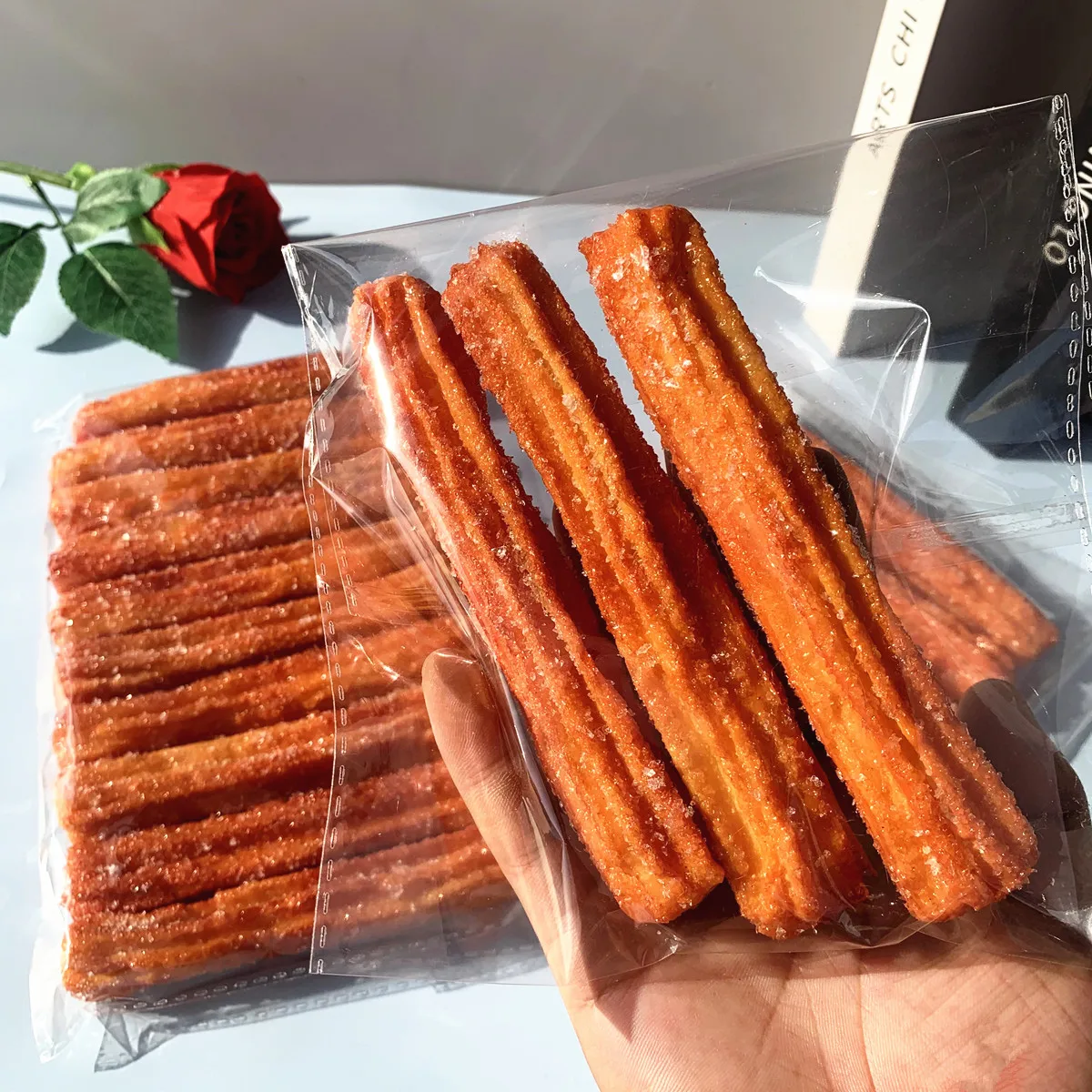 3/5 Stück gefälschte Churros und YouTiao-Modelle – realistische gebratene Teig-Requisiten aus PVC für Restaurant-Display, Dekor und Lebensmittel-Styling – Detail 9