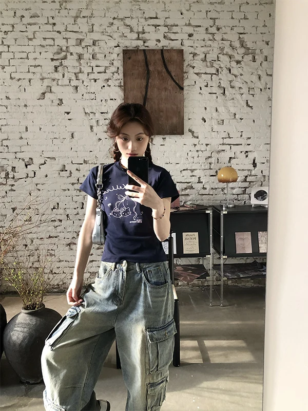 Retro American Blue ort Sve Slim Fit T-irt for Women Summer 2025 New Sle Hot Girl ort Length Cotton round Ne Top