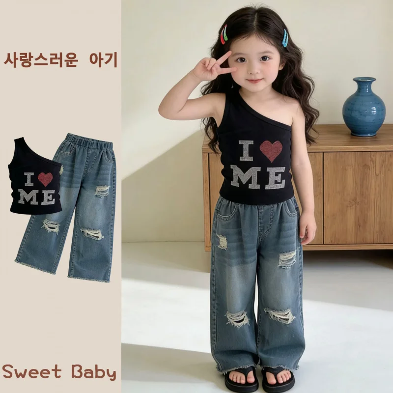 Girls' summer outfit26New style children's personalized sleeveless one-shoulder vestTGirls' summer outfit with ripped jeans