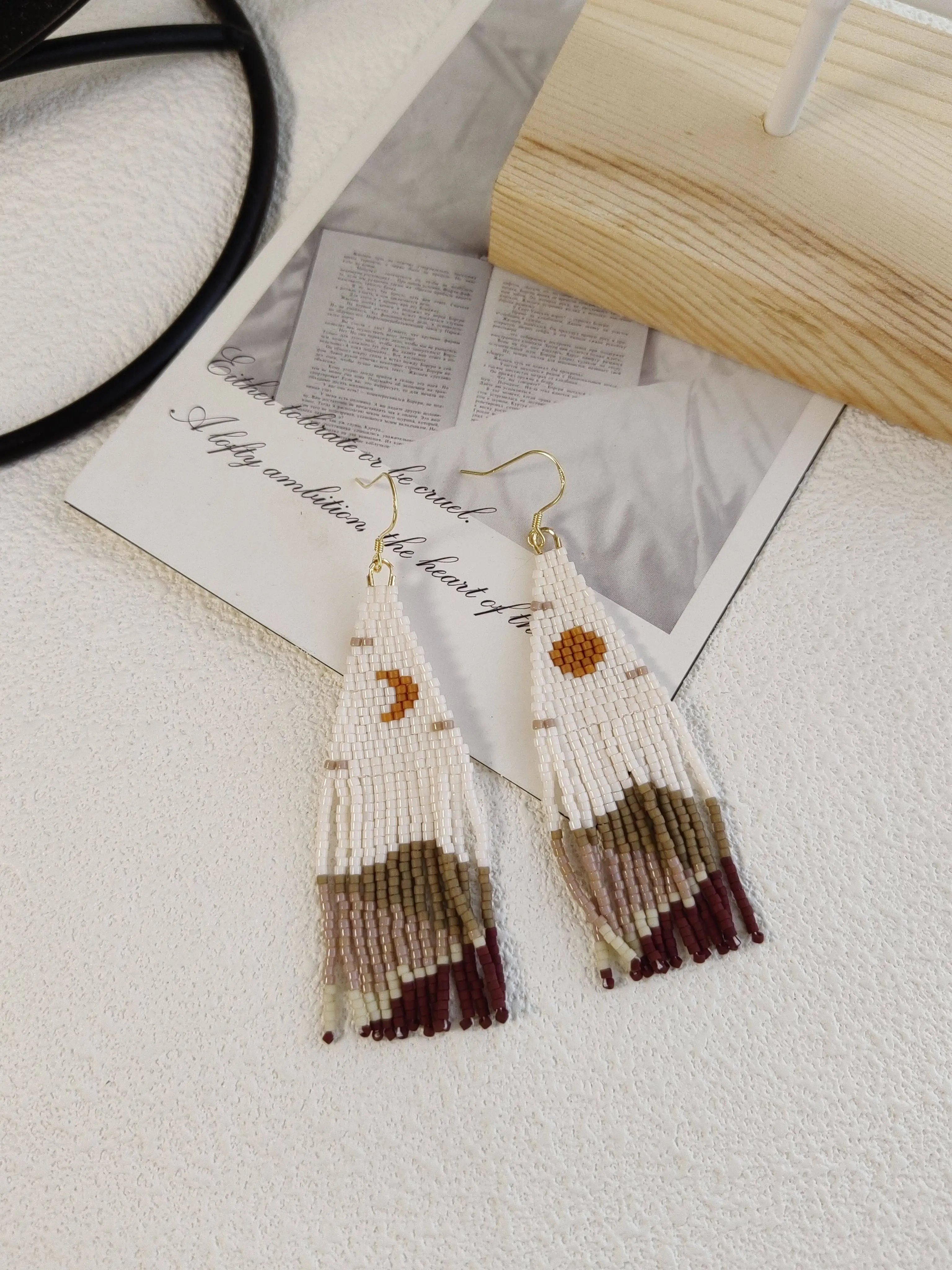 

ZGMXR Rice bead earrings Tassel Sun and moon Mountains and rivers Creativity Hand weaving Fashion Bohemia Alloy Beaded earrings